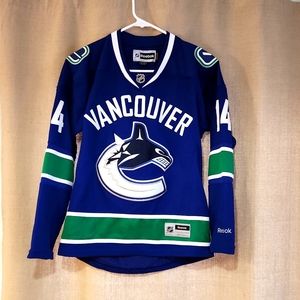 Vancouver Canucks Jersey Sz Womans SM